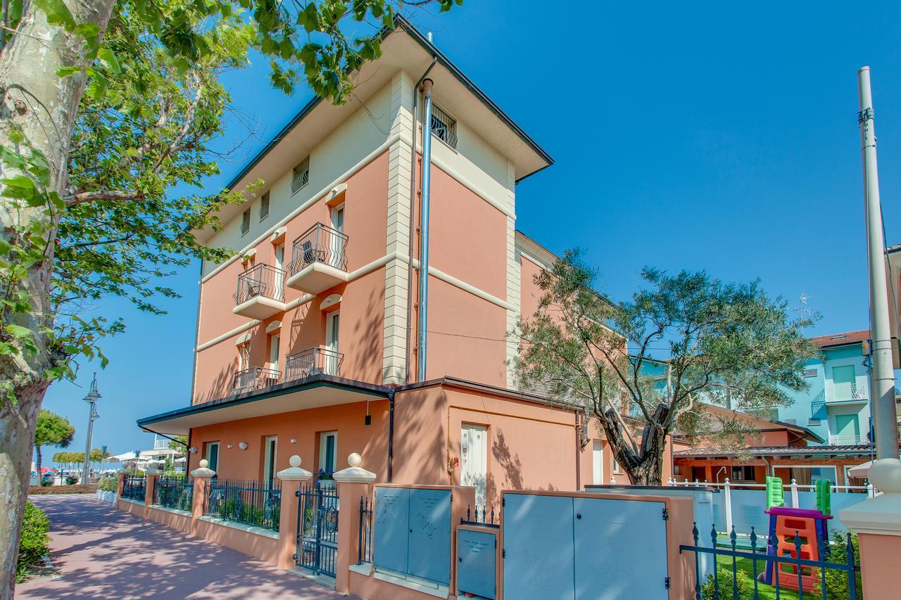 Hotel De La Ville Cesenatico Exterior photo